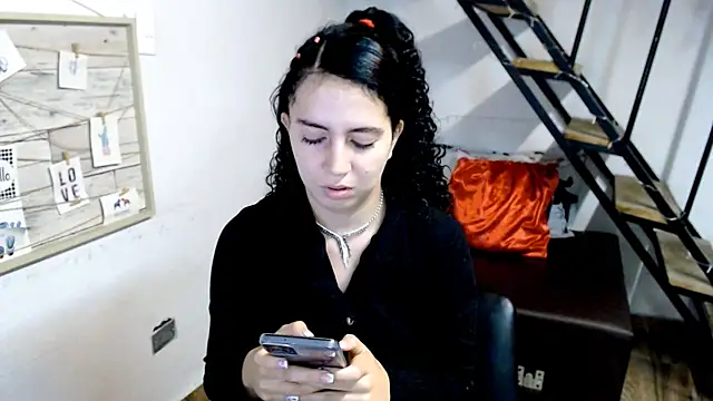 Snapshot of samantha_baby_ chatting on March 14, 2025, 9:10 pm samantha baby online show from March 14, 2025, 9:10 pm