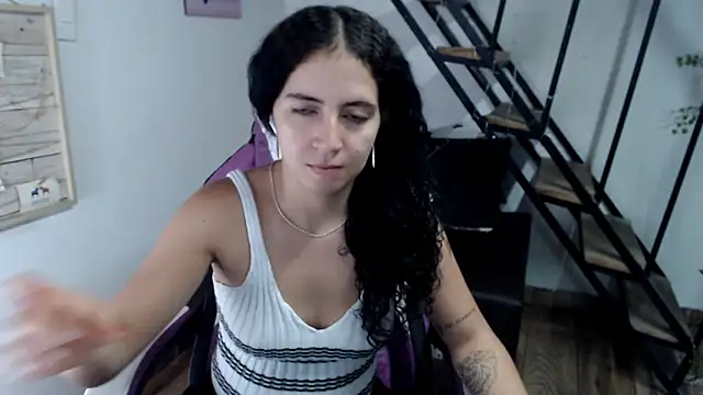 Snapshot of samantha_baby_ chatting on November 4, 2025, 6:55 pm samantha baby online show from November 4, 2025, 6:55 pm