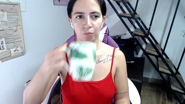 Snapshot of samantha_baby_ chatting on November 6, 2025, 6:56 pm samantha baby online show from November 6, 2025, 6:56 pm