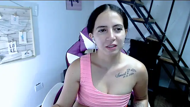 Snapshot of samantha_baby_ chatting on September 22, 2025, 6:14 pm samantha baby online show from September 22, 2025, 6:14 pm