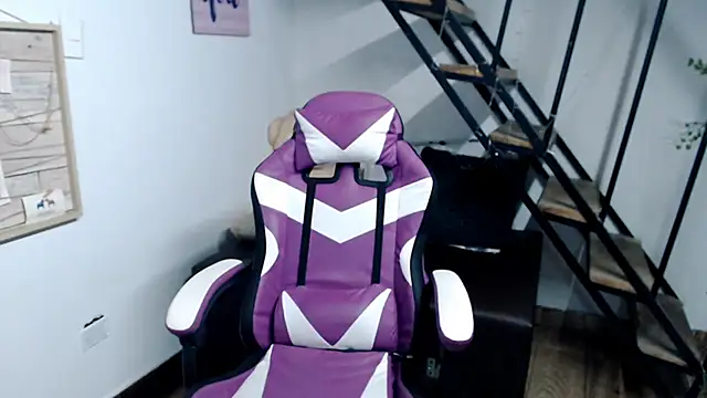 Snapshot of samantha_baby_ chatting on November 18, 2025, 2:53 pm samantha baby online show from November 18, 2025, 2:53 pm