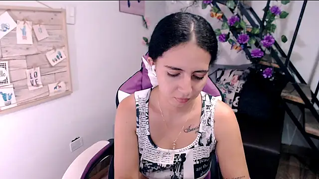 Snapshot of samantha_baby_ chatting on May 12, 2026, 8:15 pm samantha baby online show from May 12, 2026, 8:15 pm