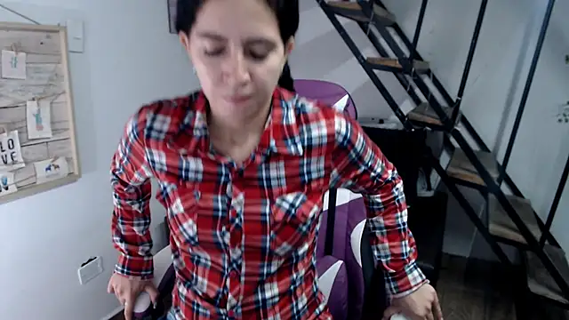 Snapshot of samantha_baby_ chatting on October 12, 2025, 4:30 pm samantha baby online show from October 12, 2025, 4:30 pm