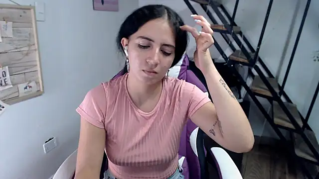 Snapshot of samantha_baby_ chatting on October 18, 2025, 8:44 pm samantha baby online show from October 18, 2025, 8:44 pm