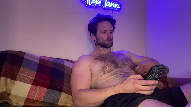 Snapshot of alexmannd chatting on November 2, 2025, 2:05 am alexmannd online show from November 2, 2025, 2:05 am