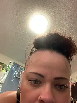 Snapshot of ThICk_JuIcEy chatting on February 13, 2026, 2:55 am ThICk JuIcEy online show from February 13, 2026, 2:55 am