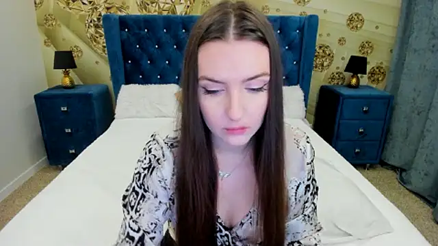 Katrina Minchels online show from October 14, 2025, 8:37 am