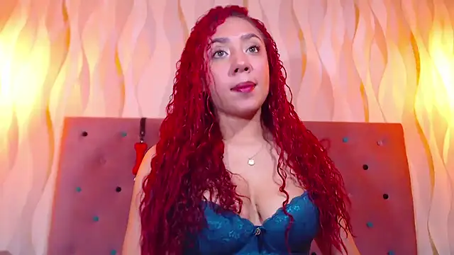 IsabelaLatina online show from March 24, 2026, 3:45 pm