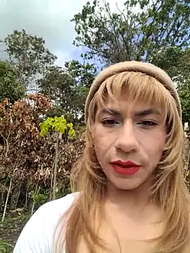 Snapshot of Evehampy chatting on September 14, 2025, 6:52 pm Evehampy online show from September 14, 2025, 6:52 pm