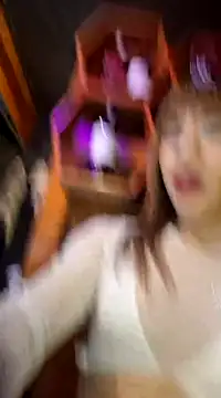 Snapshot of Evehampy chatting on February 9, 2025, 1:44 am Evehampy online show from February 9, 2025, 1:44 am