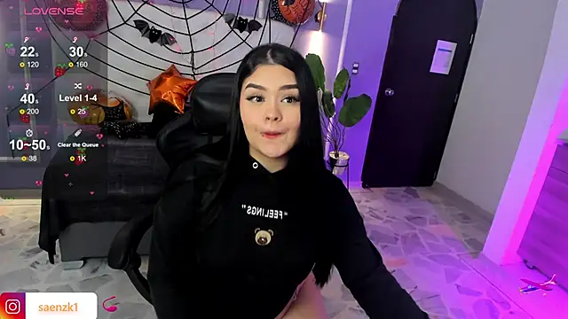 Snapshot of martinasaez chatting on October 18, 2025, 8:11 pm martinasaez online show from October 18, 2025, 8:11 pm