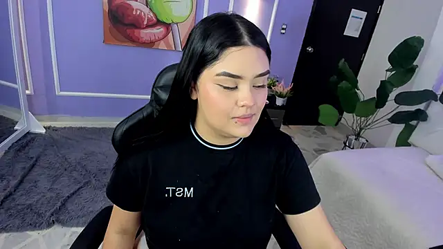 Snapshot of martinasaez chatting on November 17, 2025, 6:34 pm martinasaez online show from November 17, 2025, 6:34 pm