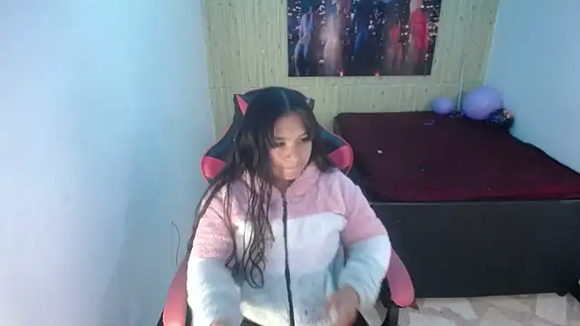 Charis 21 online show from October 23, 2025, 1:04 am