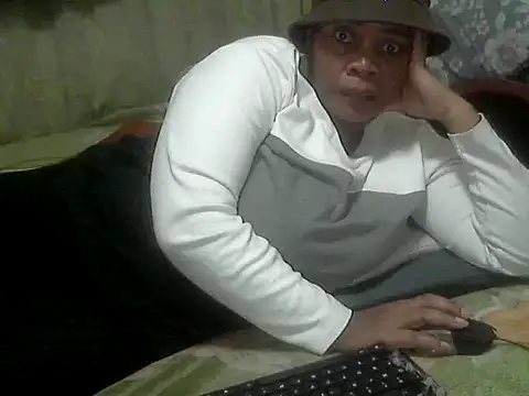 Snapshot of BLACKMILF4U chatting on June 9, 2026, 4:52 pm BLACKMILF4U online show from June 9, 2026, 4:52 pm