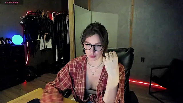 Snapshot of Mistress_Katerina chatting on February 12, 2025, 4:11 pm Mistress Katerina online show from February 12, 2025, 4:11 pm