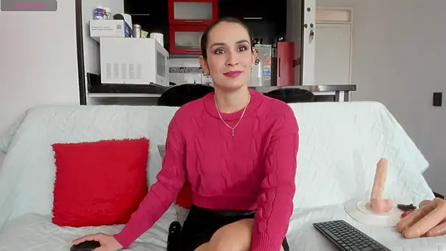 Snapshot of Layla_Sia chatting on July 9, 2026, 3:44 pm Layla Sia online show from July 9, 2026, 3:44 pm