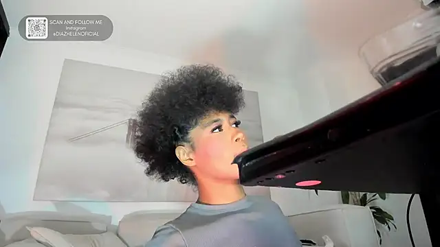 Apotheosis01 online show from April 17, 2026, 2:20 pm