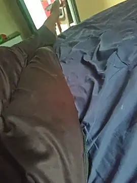 Newyork-couple online show from November 4, 2025, 7:45 am