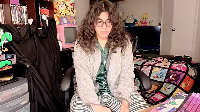 Snapshot of ShinyCherub chatting on February 17, 2026, 10:18 pm ShinyCherub online show from February 17, 2026, 10:18 pm