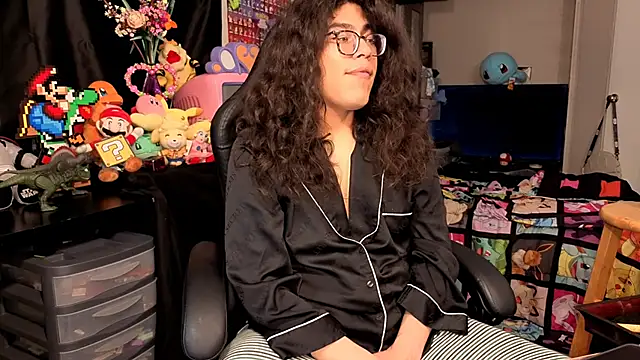 ShinyCherub online show from November 4, 2025, 5:06 pm