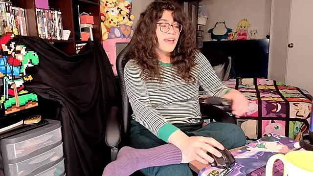 Snapshot of ShinyCherub chatting on February 7, 2026, 1:08 pm ShinyCherub online show from February 7, 2026, 1:08 pm