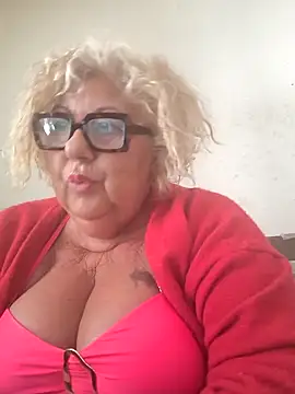 Snapshot of Merilulla chatting on May 2, 2026, 11:15 am Merilulla online show from May 2, 2026, 11:15 am