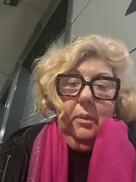 Snapshot of Merilulla chatting on February 27, 2026, 12:00 am Merilulla online show from February 27, 2026, 12:00 am