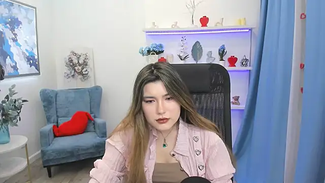 Snapshot of AnneTLi chatting on February 23, 2026, 3:19 am AnneTLi online show from February 23, 2026, 3:19 am