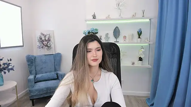 Snapshot of AnneTLi chatting on October 8, 2025, 3:30 am AnneTLi online show from October 8, 2025, 3:30 am