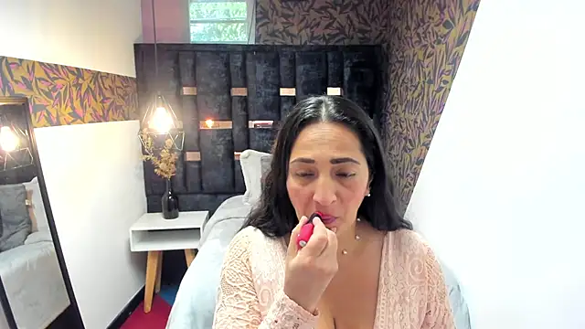 KatteMilf online show from April 14, 2026, 7:41 pm