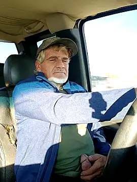 Snapshot of TTolbert chatting on December 14, 2024, 4:30 pm TTolbert online show from December 14, 2024, 4:30 pm