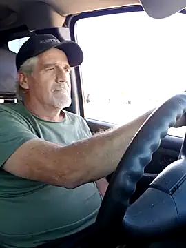 Snapshot of TTolbert chatting on January 21, 2025, 10:51 pm TTolbert online show from January 21, 2025, 10:51 pm