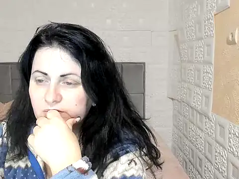 Lillian2 online show from March 12, 2025, 8:19 am