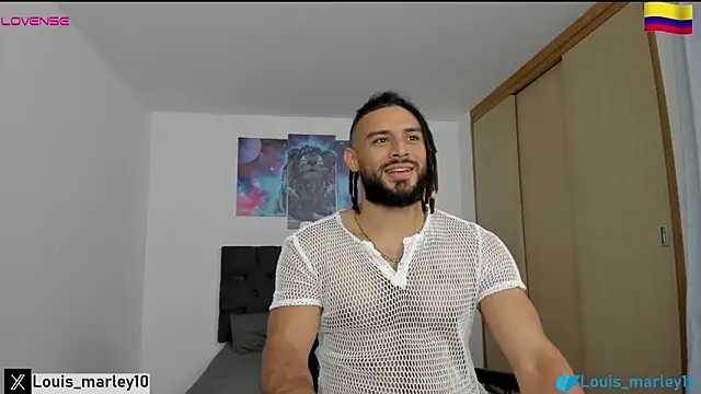Snapshot of Louis_marley__ chatting on February 11, 2025, 10:50 pm Louis marley online show from February 11, 2025, 10:50 pm