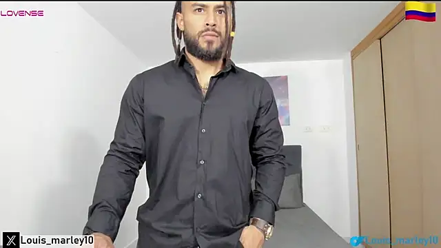 Snapshot of Louis_marley__ chatting on February 15, 2025, 1:31 am Louis marley online show from February 15, 2025, 1:31 am