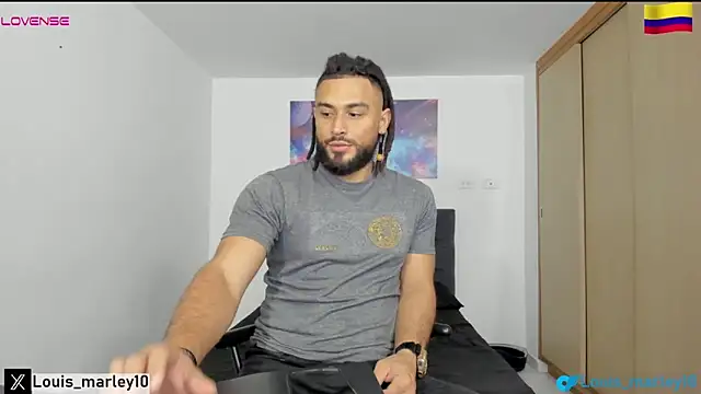 Snapshot of Louis_marley__ chatting on February 6, 2025, 11:58 pm Louis marley online show from February 6, 2025, 11:58 pm