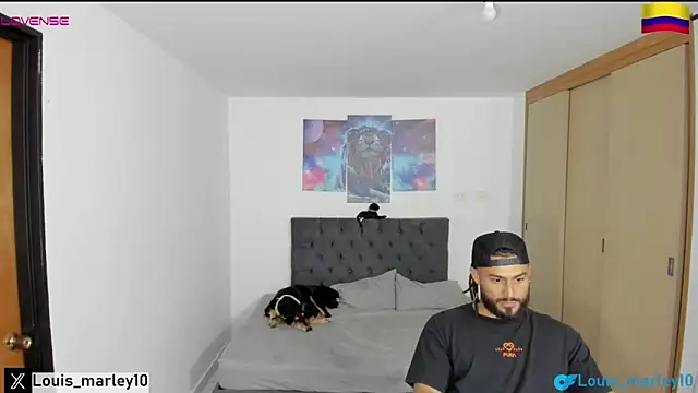 Snapshot of Louis_marley__ chatting on February 20, 2025, 1:25 am Louis marley online show from February 20, 2025, 1:25 am