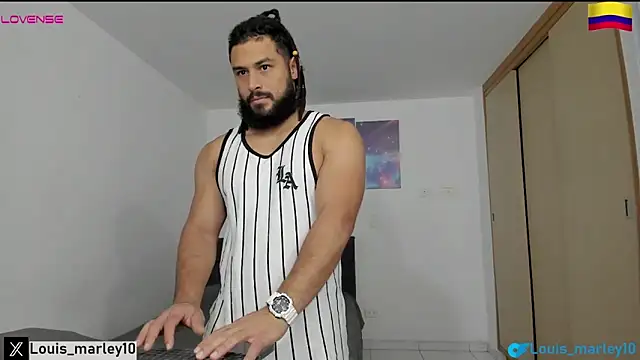 Snapshot of Louis_marley__ chatting on November 3, 2025, 10:57 pm Louis marley online show from November 3, 2025, 10:57 pm