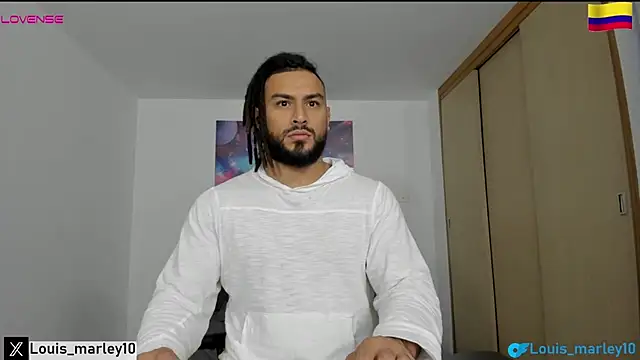 Snapshot of Louis_marley__ chatting on February 9, 2025, 11:46 pm Louis marley online show from February 9, 2025, 11:46 pm