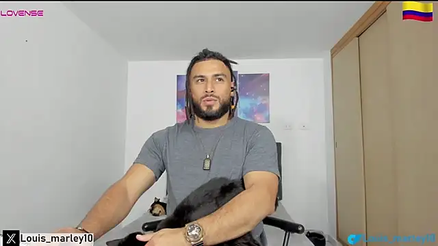 Snapshot of Louis_marley__ chatting on February 6, 2025, 12:54 am Louis marley online show from February 6, 2025, 12:54 am