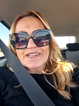 Isabellaa04 online show from November 7, 2025, 12:31 pm