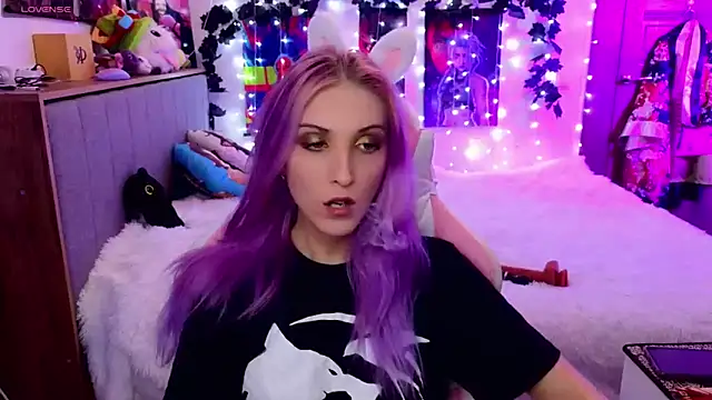 Snapshot of Violet_Noir chatting on February 5, 2025, 12:17 pm Violet Noir online show from February 5, 2025, 12:17 pm