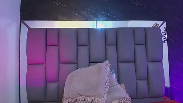 Snapshot of _MiaBrown_ chatting on February 10, 2026, 12:04 pm MiaBrown online show from February 10, 2026, 12:04 pm