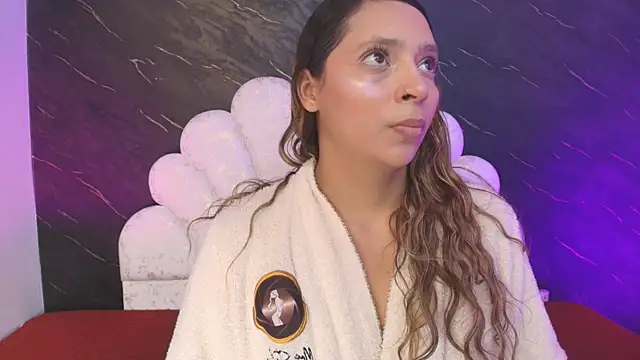  MiaBrown  online show from April 8, 2026, 12:06 pm