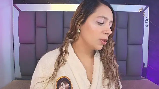 Snapshot of _MiaBrown_ chatting on February 2, 2026, 12:15 pm MiaBrown online show from February 2, 2026, 12:15 pm