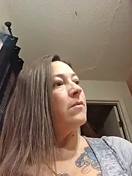 angelbaby1998 online show from January 11, 2025, 10:40 pm