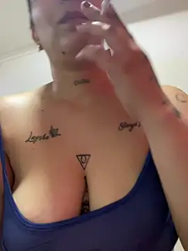 Snapshot of liz_dirty chatting on July 23, 2026, 9:33 pm liz dirty online show from July 23, 2026, 9:33 pm