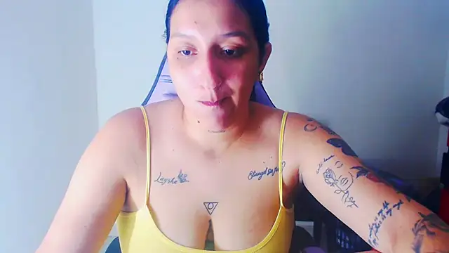 Snapshot of liz_dirty chatting on July 18, 2026, 10:40 pm liz dirty online show from July 18, 2026, 10:40 pm