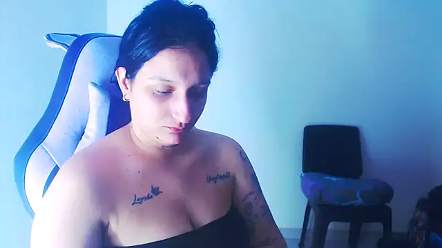 Snapshot of liz_dirty chatting on May 14, 2026, 9:56 pm liz dirty online show from May 14, 2026, 9:56 pm