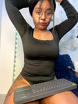 Aleja DANS online show from October 25, 2025, 8:46 am